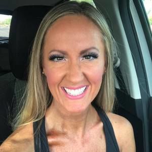 Meet your Posher, Carie